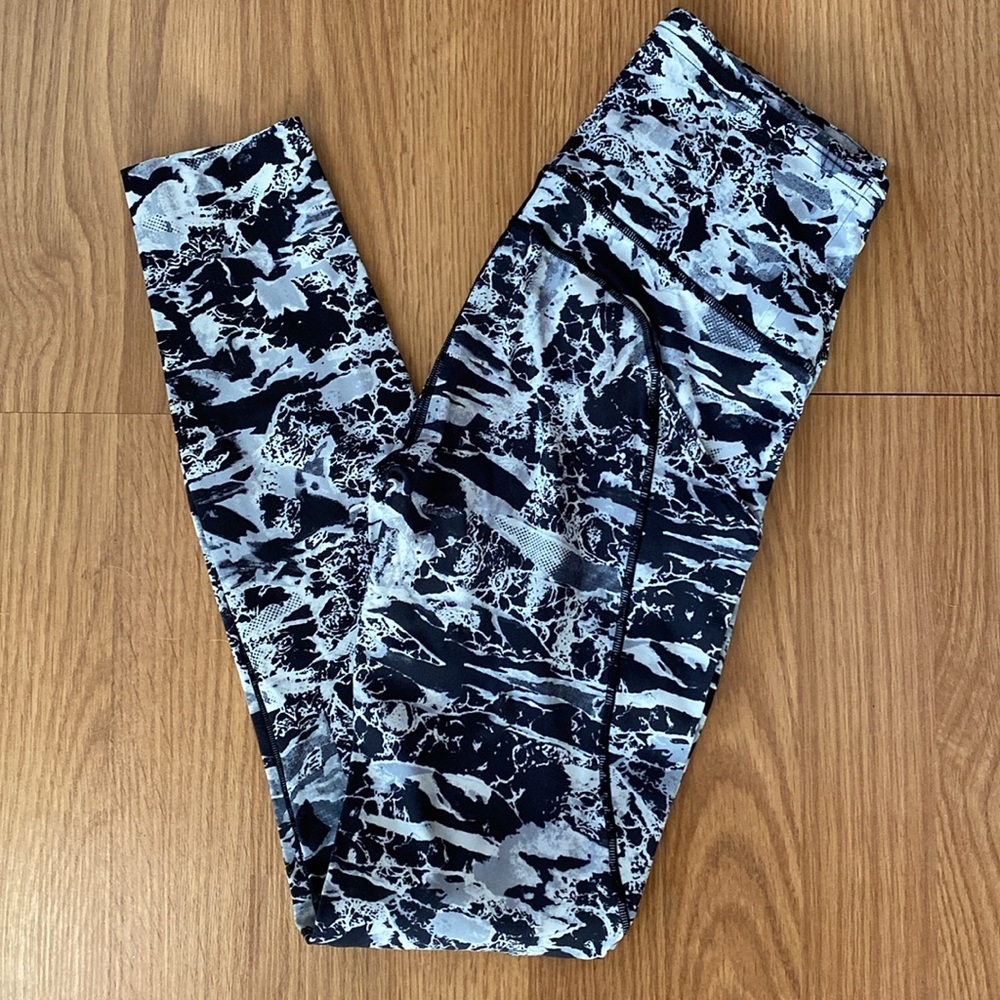 ❤️ Lululemon Fast & Free 25” Leggings Size 2 NWOT